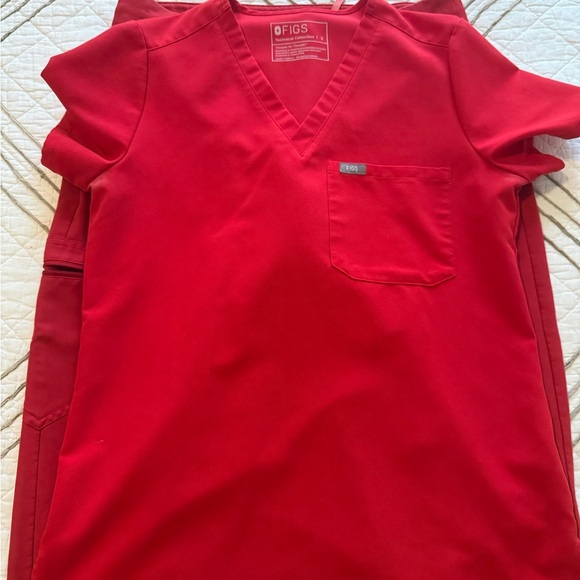 Figs. Red Scrub Set - Picture 2 of 6